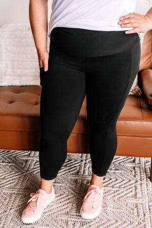 The Last Capri Leggings You'll Ever Need in Energetic Black (with pockets!)