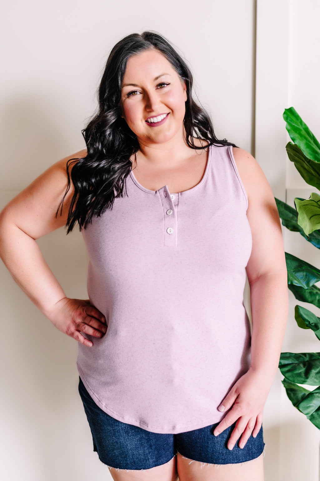 Button Front Sleeveless Top In Heathered Lilac