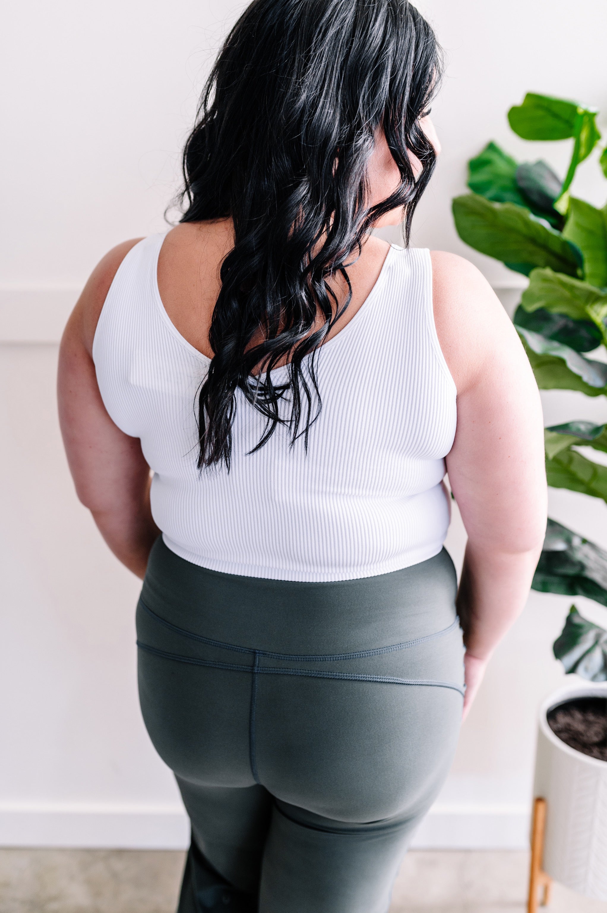Ribbed Seamless Reversible Top In White Daisy