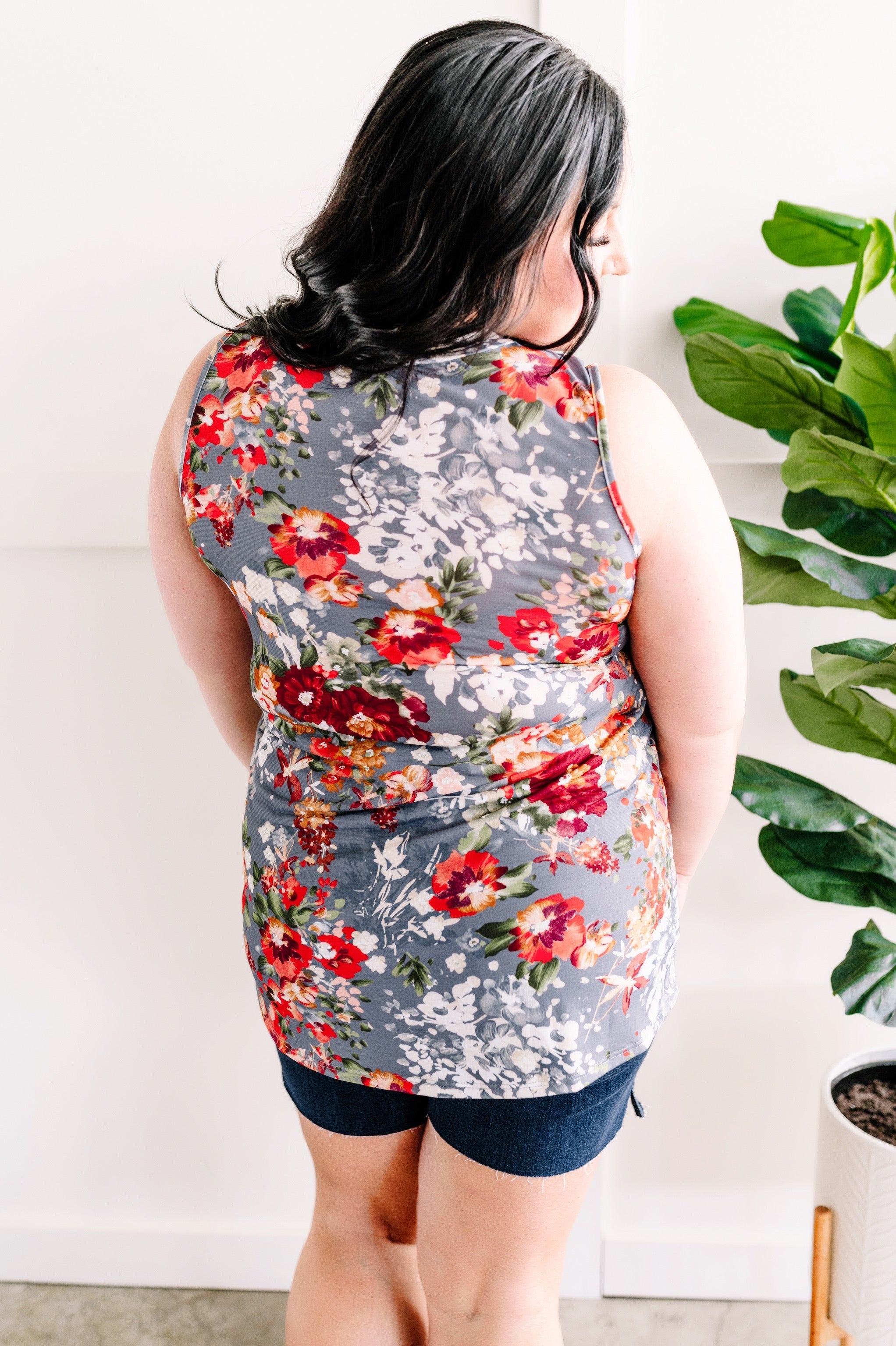 Sleeveless Floral Top In Grey