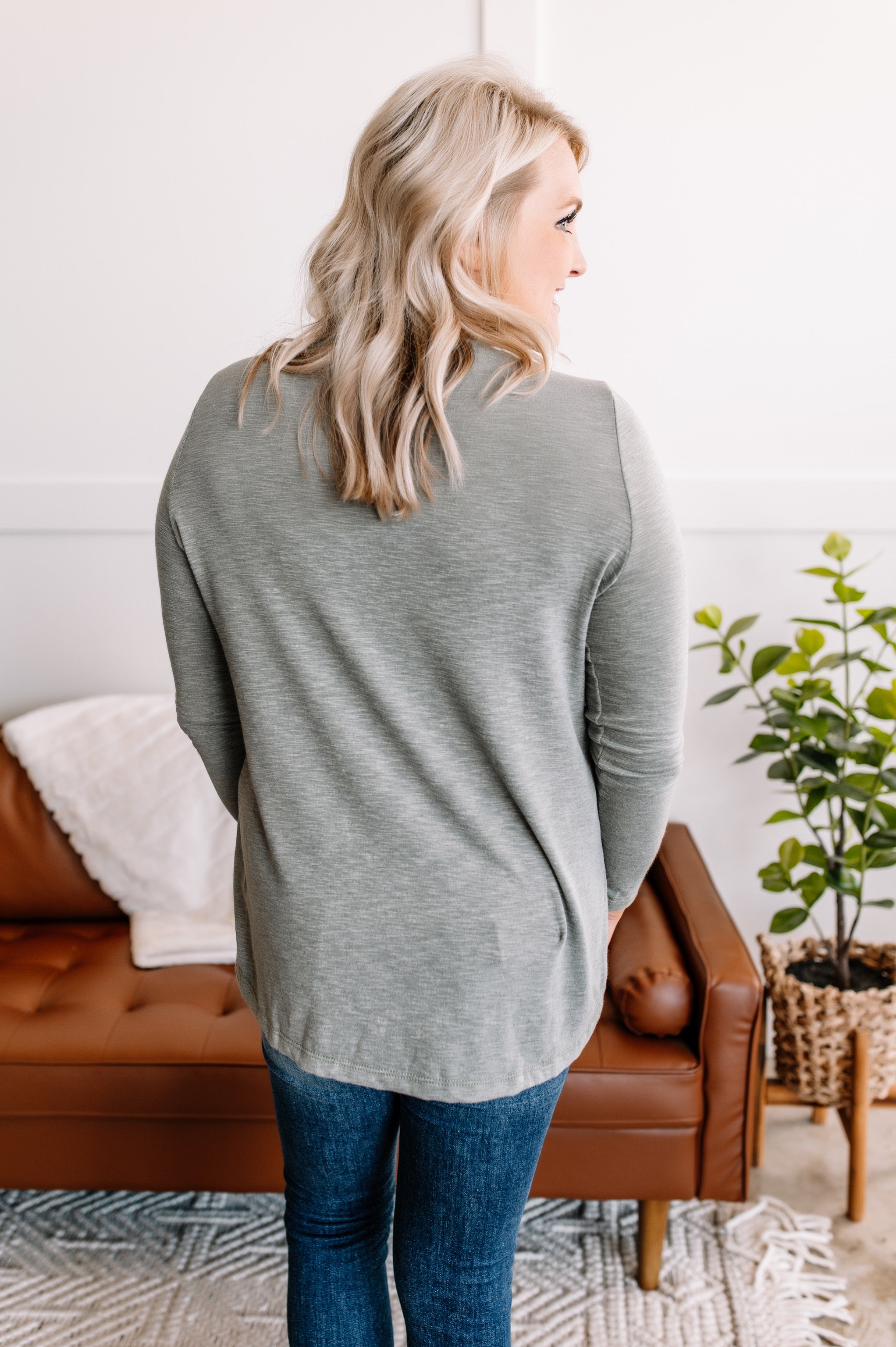 Set The Bar V Neck Top In Muted Rosemary