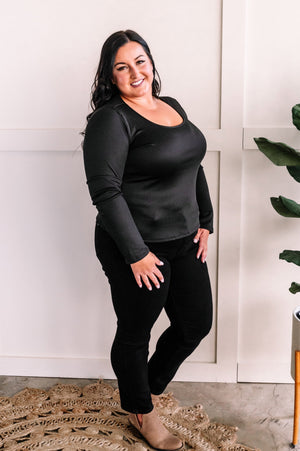 Ribbed Scoop Neck Stretchy Top In Black