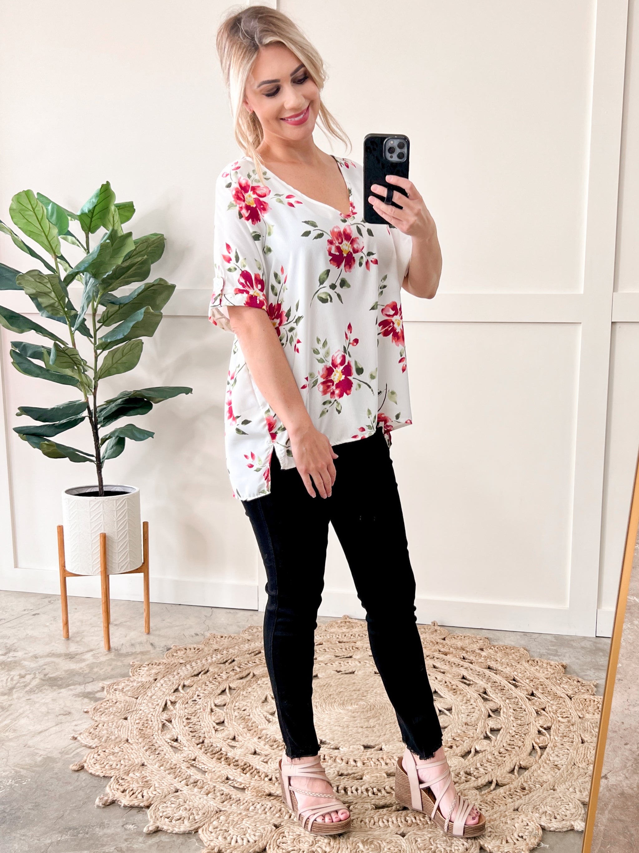 Ivory/Pink Floral Blouse With Button Sleeve Detail